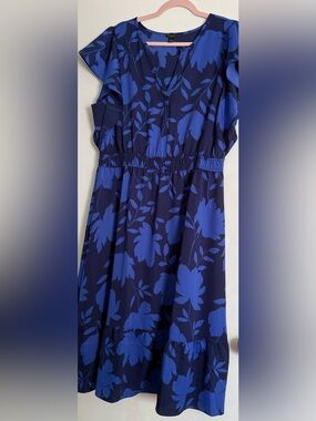 Ann Taylor Factory Blue Floral V-Neck Blouse